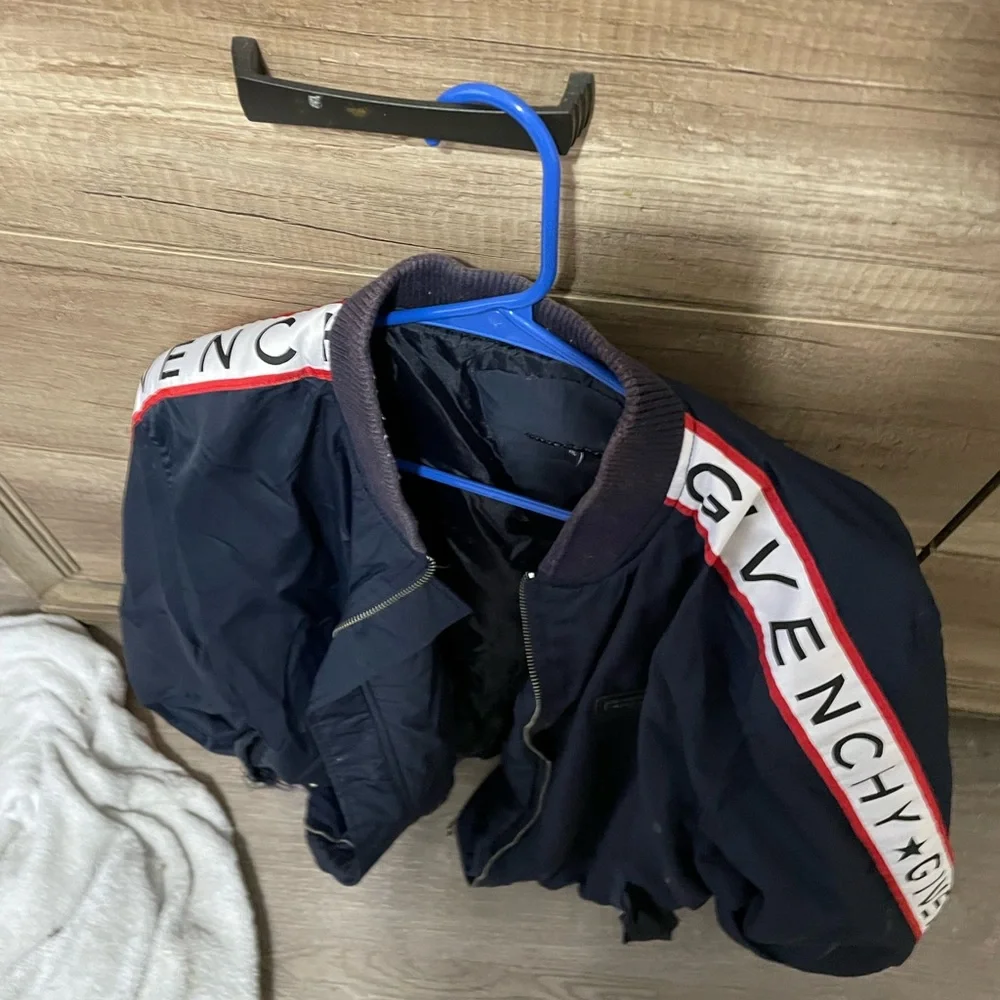 Jacket - Picture 2 of 4